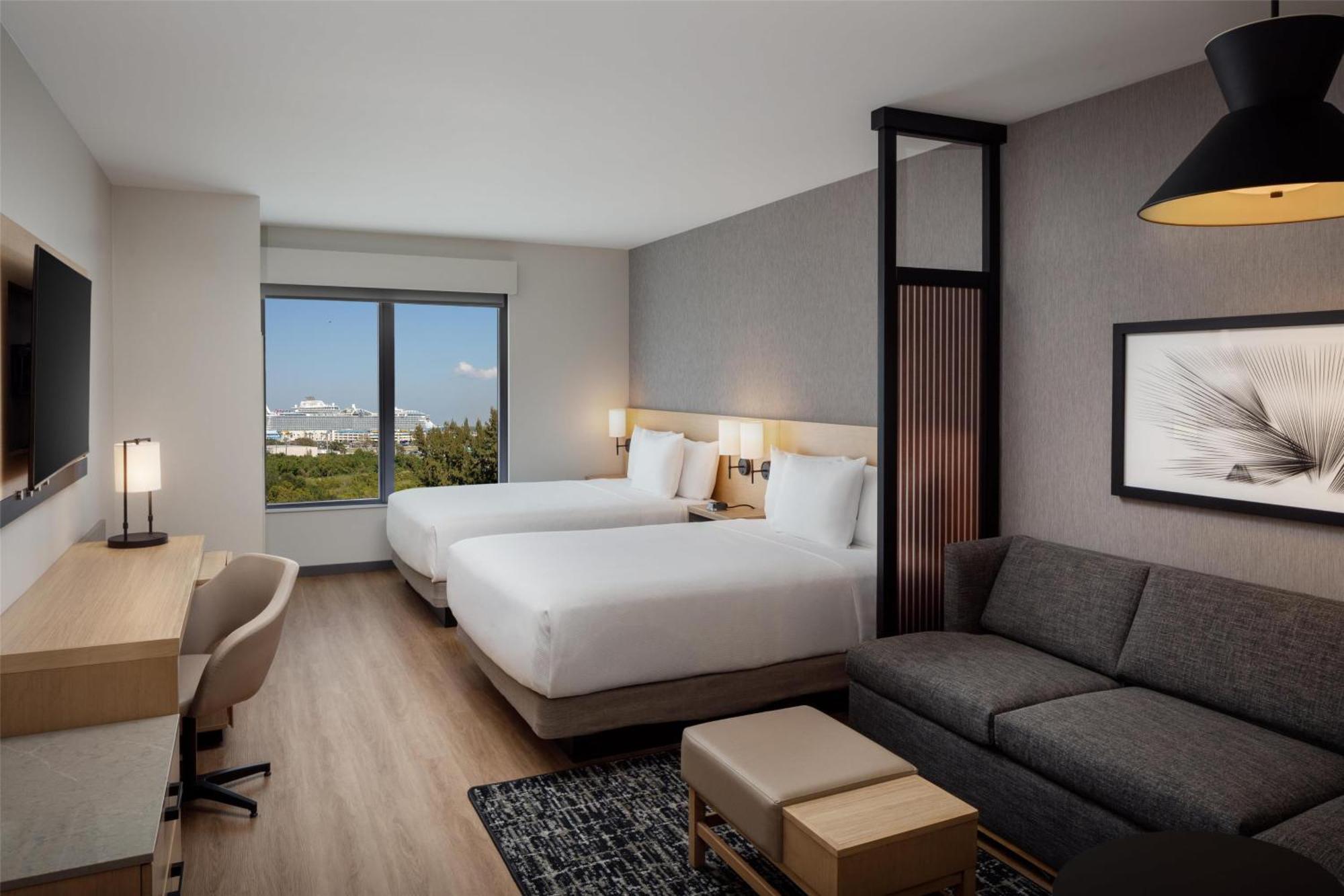 Hyatt Place *