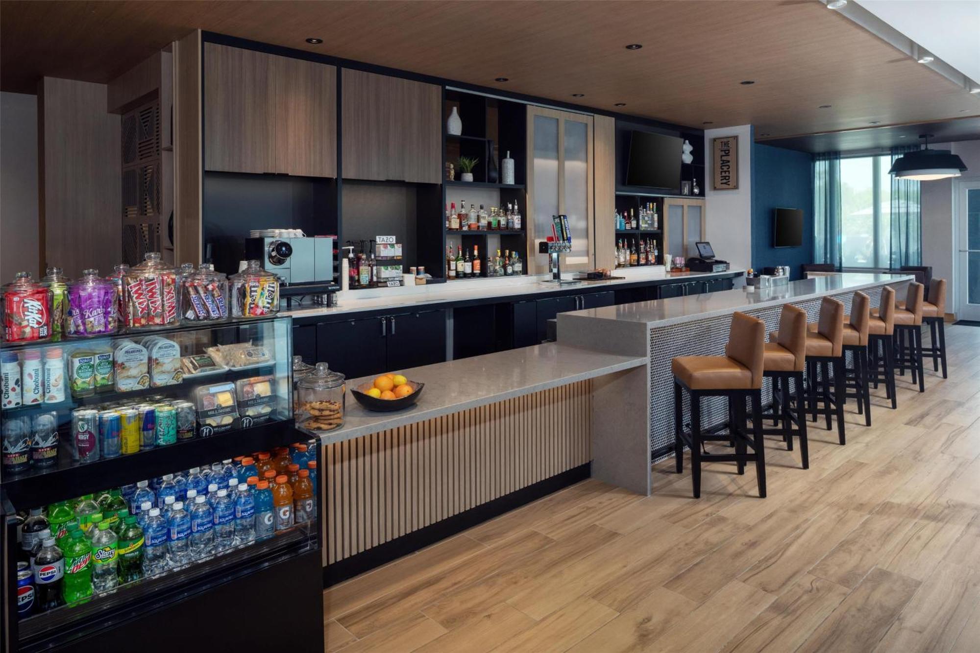Hyatt Place Hotel *
